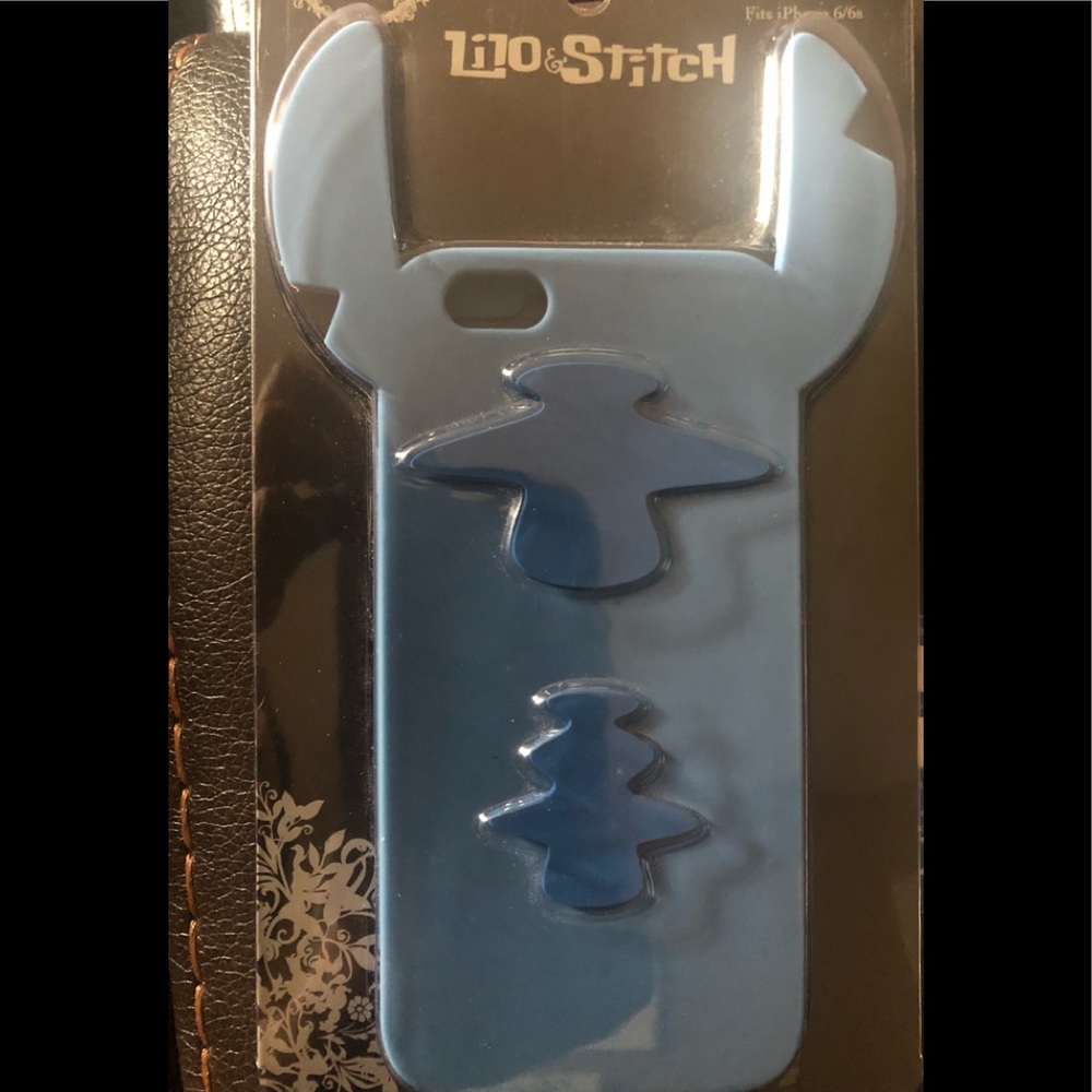 Loungefly Disney NWT Lilo & Stitch cell phone case